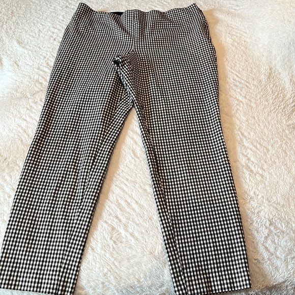 H&M Black and White Checkered Straight Leg Pants - Picture 2 of 7